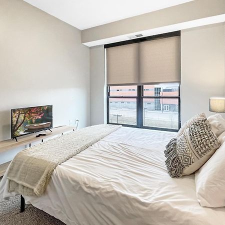 Large Downtown 2Br -Hot Tub-Downtown! Διαμέρισμα Ντε Μόιν Εξωτερικό φωτογραφία