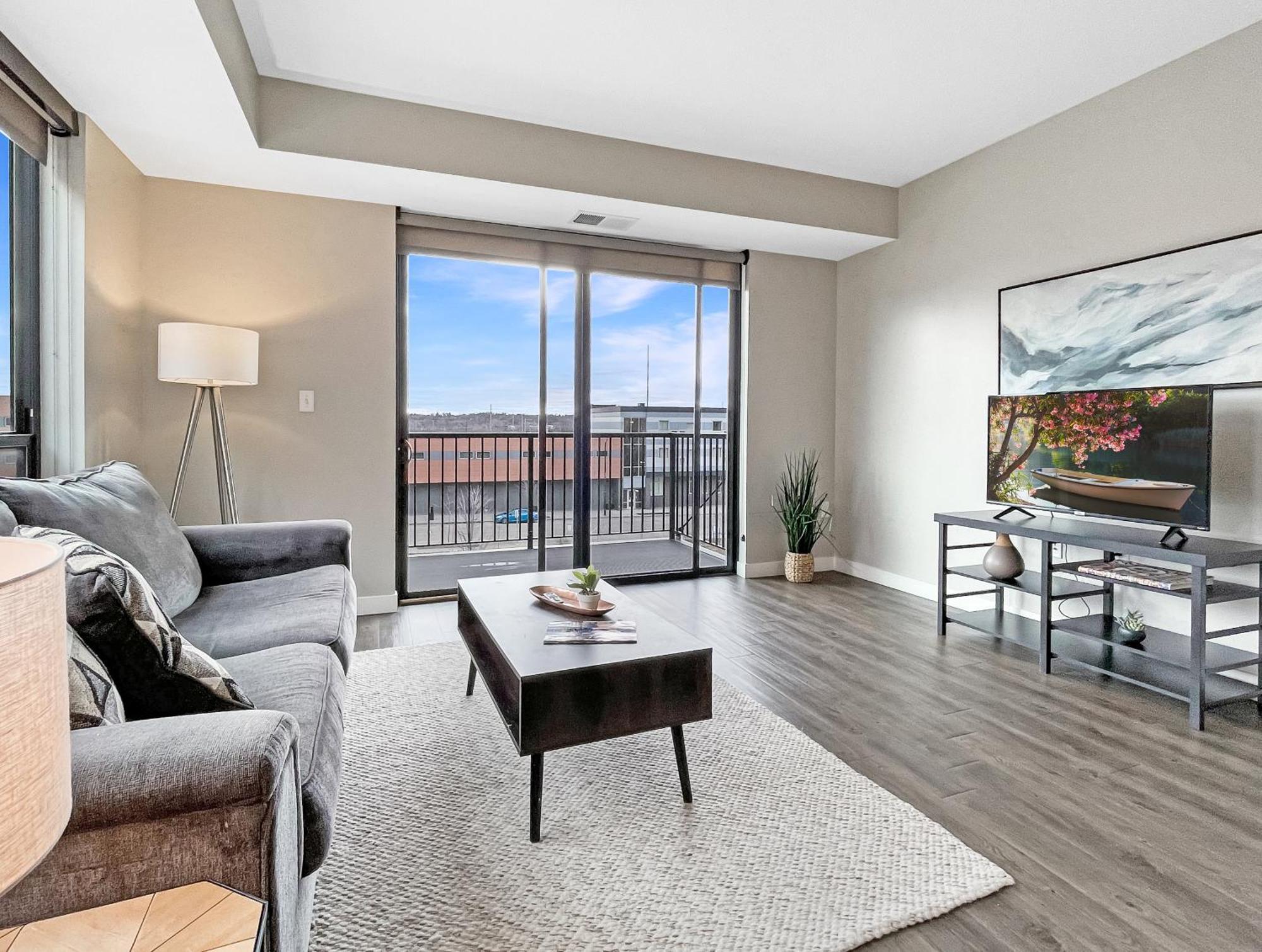 Large Downtown 2Br -Hot Tub-Downtown! Διαμέρισμα Ντε Μόιν Εξωτερικό φωτογραφία