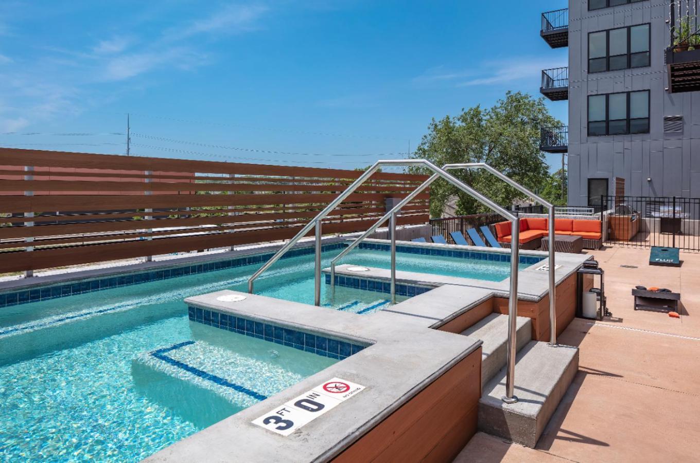 Large Downtown 2Br -Hot Tub-Downtown! Διαμέρισμα Ντε Μόιν Εξωτερικό φωτογραφία